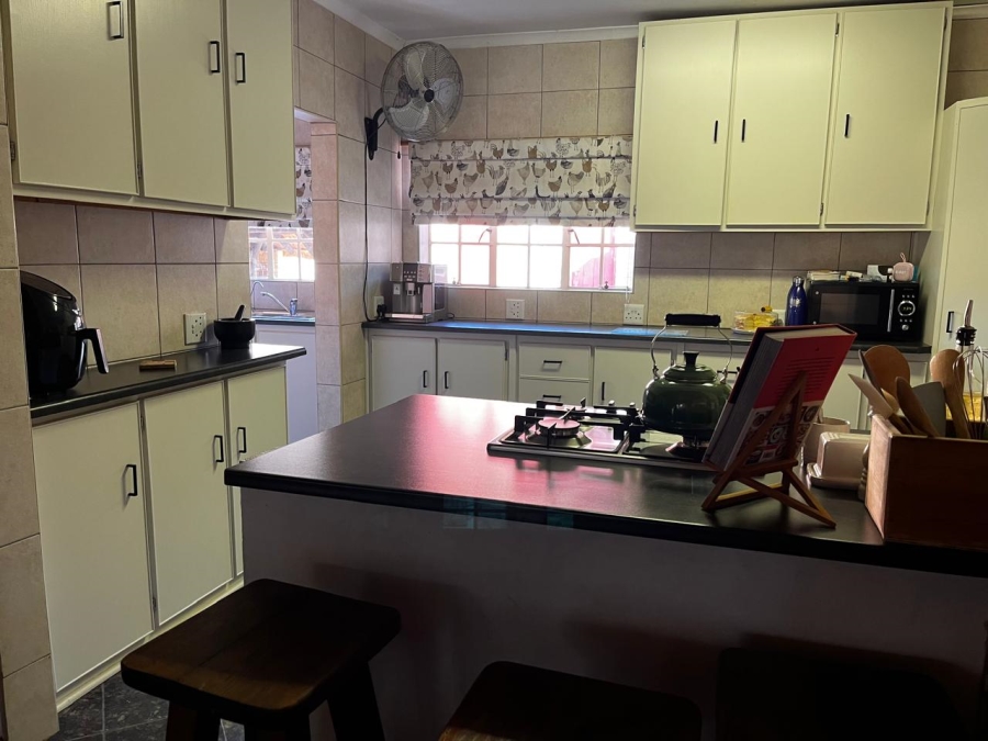 4 Bedroom Property for Sale in Bloemhof North West
